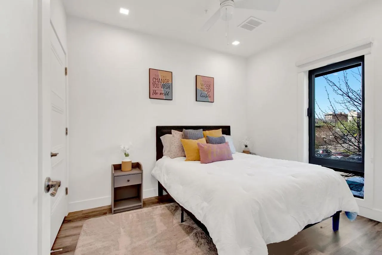 Nest Away 2 Queen Near Ewr-Penn- Free Parking Apartment Newark